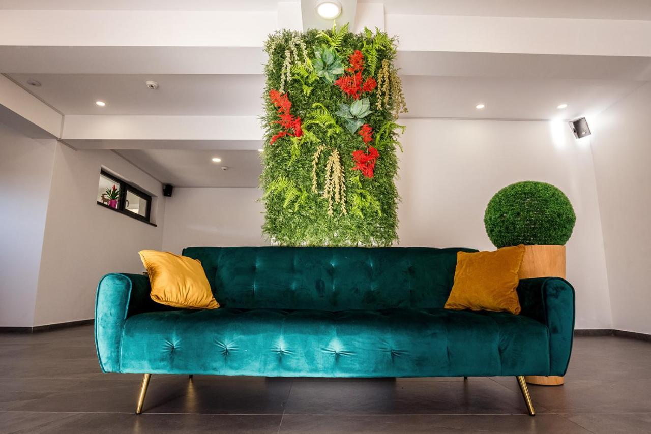 Belmont Voronet Hotel Екстериор снимка